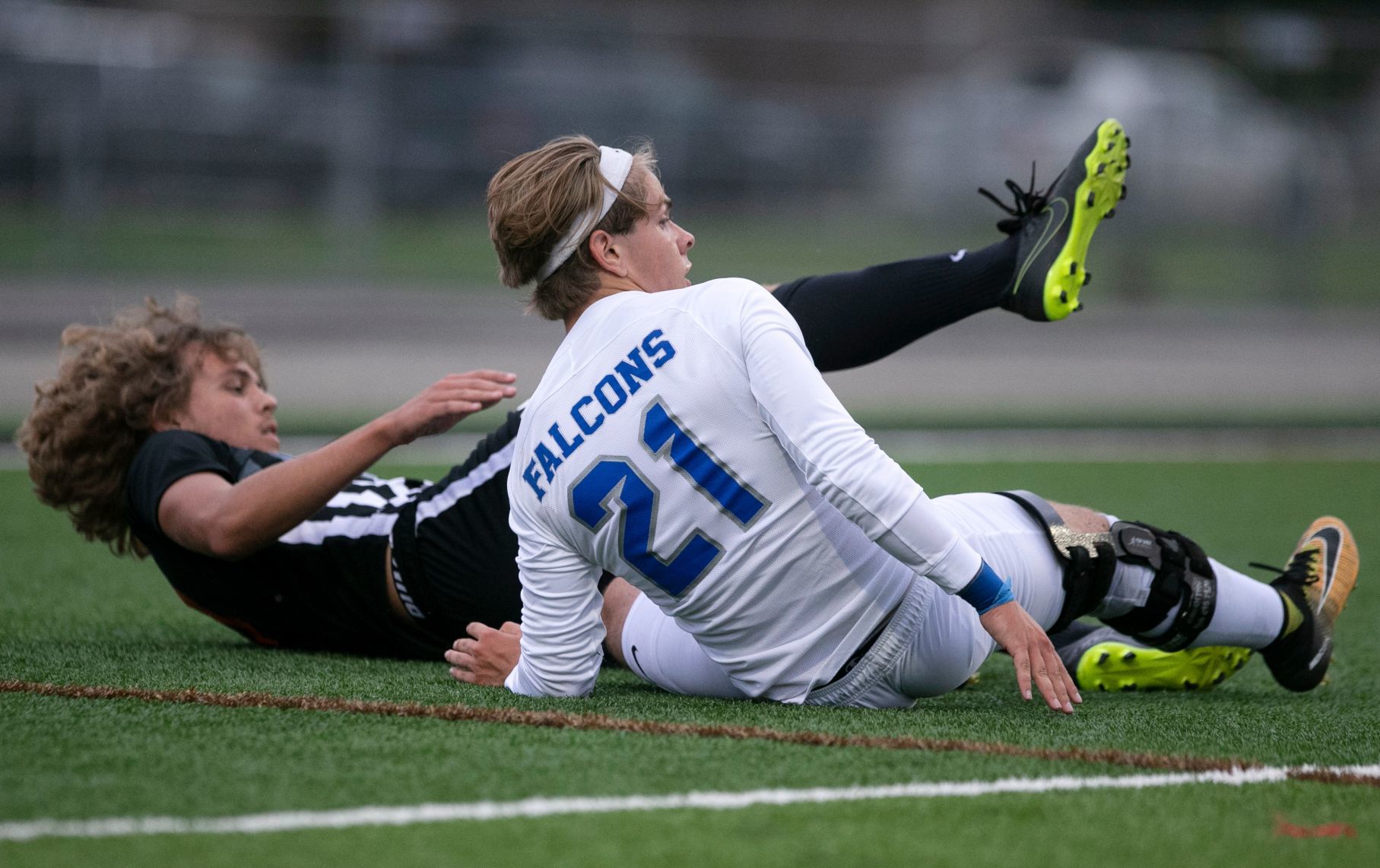 Senior and Skyview boys face off